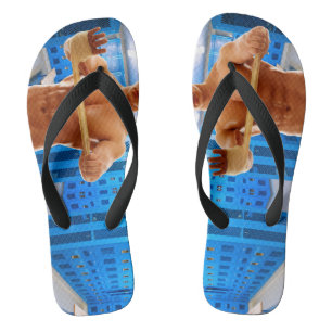 SlipperyJoe Musculus man abs locker Raum gekachelt Flip Flops