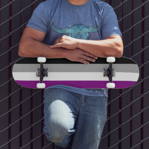 SlipperyJoe's asexuelle Flagge betont Inklusivität Skateboard
