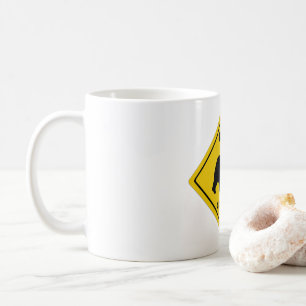 SlipperyJoe's Bärenkreuzschild trägt Silhouette w Kaffeetasse