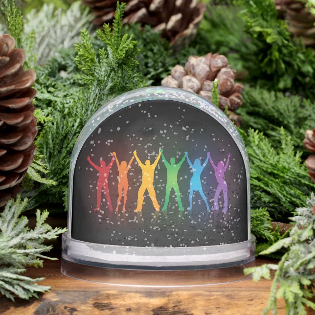 SlipperyJoe's group people holding hands forming l Schneekugeln (Winter)