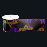 SlipperyJoe's Happy Hanukkah Star von David menora Satinband<br><div class="desc">SlipperyJoe's Happy Hanukkah Star von David menorah Dreidel künstlerische Feier Candles Jüdische Hebräische Chanukah Schenkungen Dekorationen Judaismus Religionskultur religiöse Praktiken Traditionen geometrische symbolische Gestaltungstiefe Kontrast Ordnung Symmetrie</div>