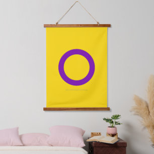 SlipperyJoe's Intersex-Stolzflagge gelber Hintergr Wandteppich Mit Holzrahmen