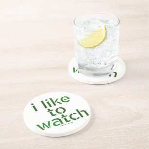 SlipperyJoe's like Watch Voyeurism hält Tom vor Getränkeuntersetzer