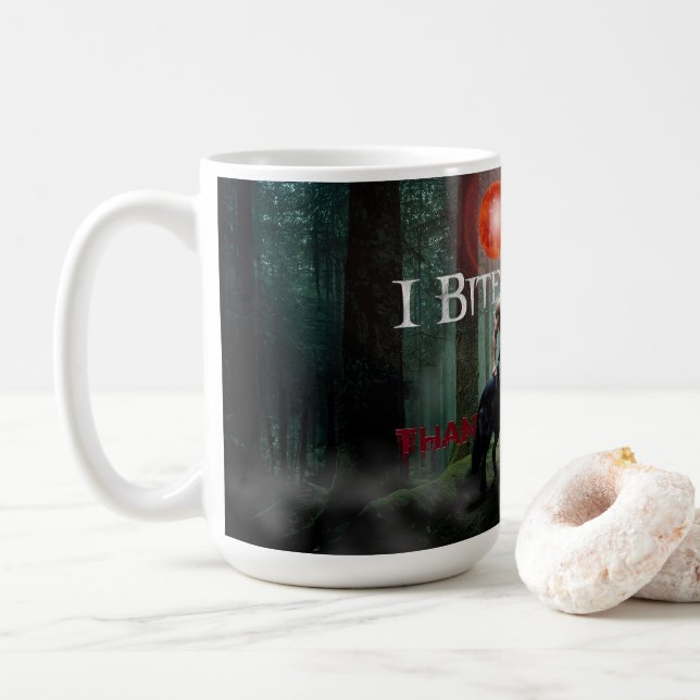 SlipperyJoe's mystische Halloween-Atmosphäre Kaffeetasse (Mit Donut)