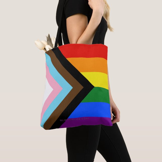 SlipperyJoe's Progress Pride Flag Gay-Geschenke LG (Von Nahem)
