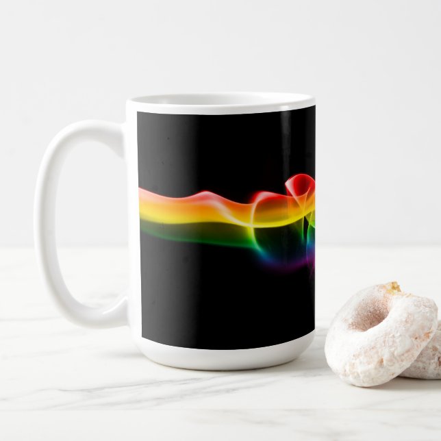 SlipperyJoe's rauchlebendige Regenbogenfarben feie Kaffeetasse (Mit Donut)