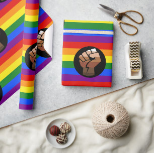 SlipperyJoes Regenbogenflagge mit erhobener Faust Geschenkpapier