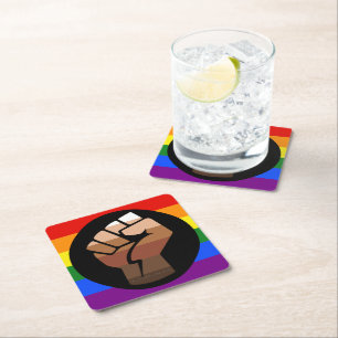 SlipperyJoes Regenbogenflagge mit erhobener Faust Rechteckiger Pappuntersetzer