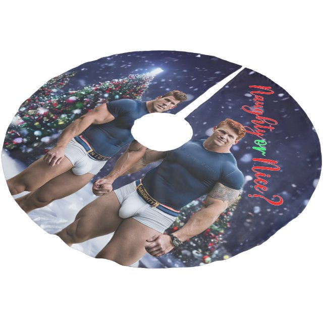 SlipperyJoe's schneebedeckte Weihnachtsbaum Polyester Weihnachtsbaumdecke (Schrägansicht)