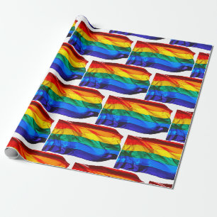 SlipperyJoe's schwule Regenbogenflagge weht rot or Geschenkpapier