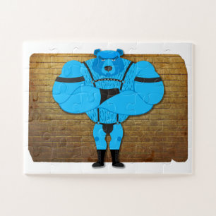 SlipperyJoe's schwuler Muskel Bär Cartoon, während Puzzle