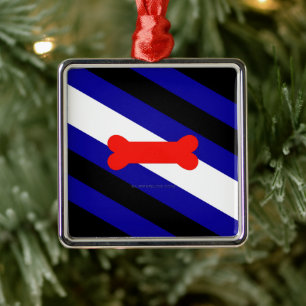 SlipperyJoes Welpen-Spiel-Stolzflagge ausdrücken K Ornament Aus Metall