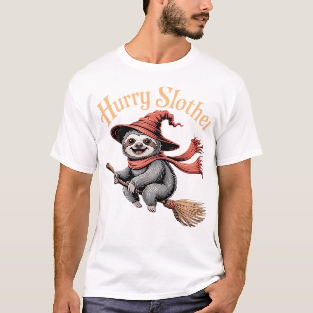 Sloth Cute Halloween Witch Funny Essential T-Shirt (Vorderseite)