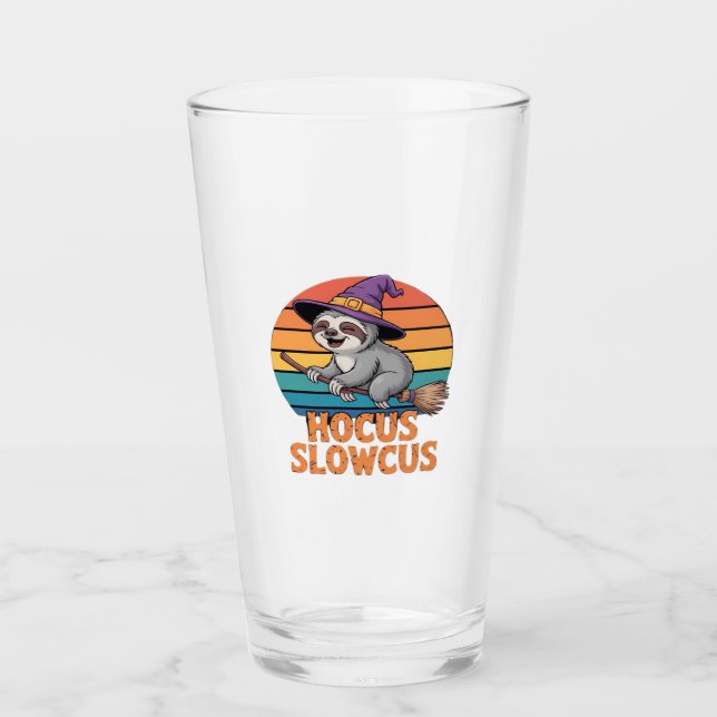 Sloth Cute Witch Funny Halloween Essential T-Shirt Glas (Vorderseite)