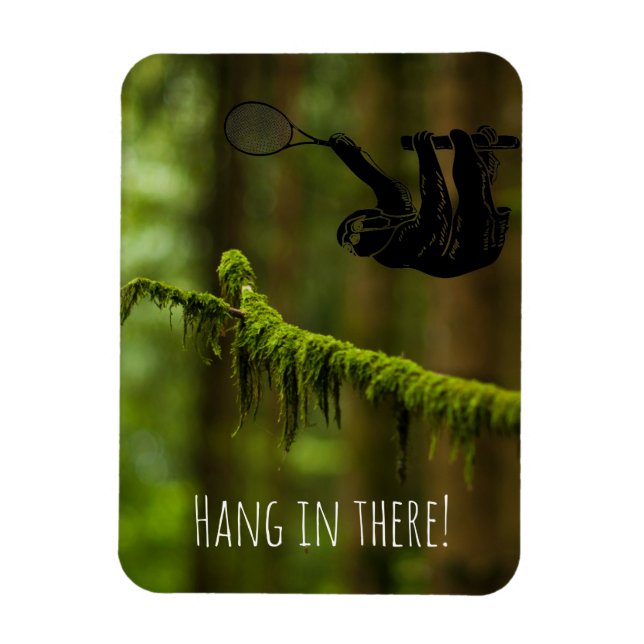 Sloth mit Tennis Racquet im Regenwald Magnet (Vertikal)