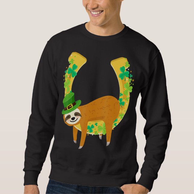 Sloth Napping On Leprechaun Horseshoe St Patrick's Sweatshirt (Vorderseite)