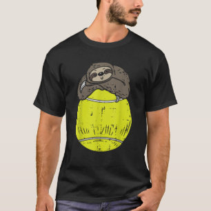 Sloth On Tennis Ball Niedlich Lazy Spieltrainer Mä T-Shirt