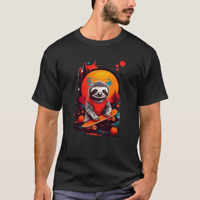 Sloth with skateboard on halloween night Classic T T-Shirt (Vorderseite)