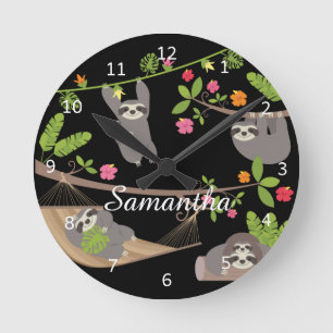 Sloths on Black Custom Personalised Name Runde Wanduhr