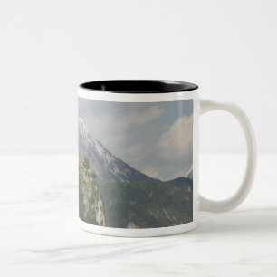 SLOWENIEN, GORENJSKA, Bled: Burg Bled & 2 Zweifarbige Tasse