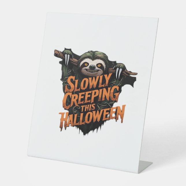 Slowly Creeping This Halloween - Creepy Sloth Clas Sockelschild (Vorderseite)