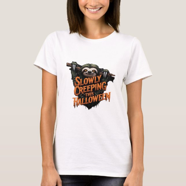 Slowly Creeping This Halloween - Creepy Sloth Clas T-Shirt (Vorderseite)