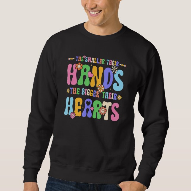 Small Hands Big Hearts Groovy Preschool Kindergart Sweatshirt (Vorderseite)
