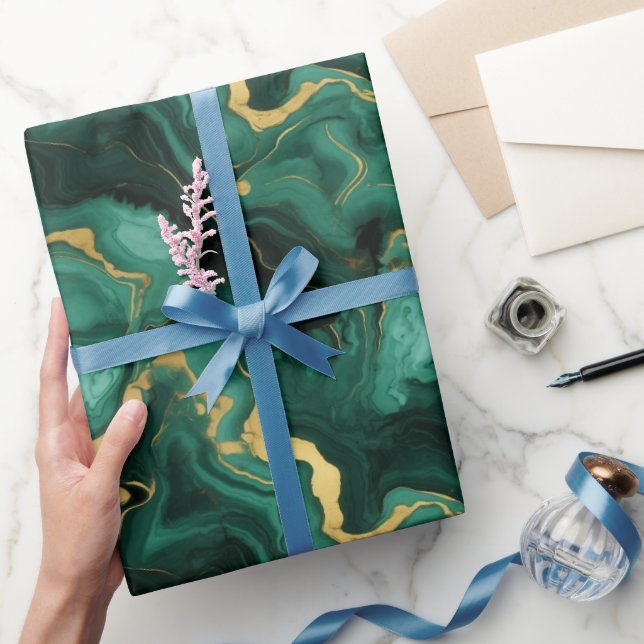 Smaragdgrün und goldfarbenes Marmorfliesen Geschenkpapier (Schenken)