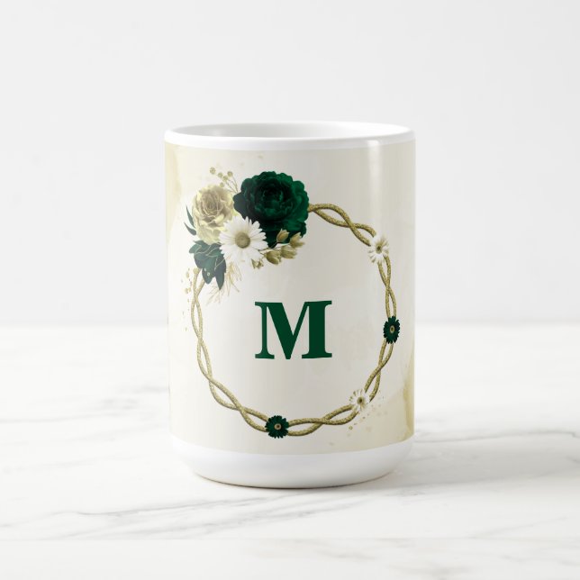Smaragdgrüne Elfenbeingold-Blumenmonogramm Kaffeetasse (Mittel)