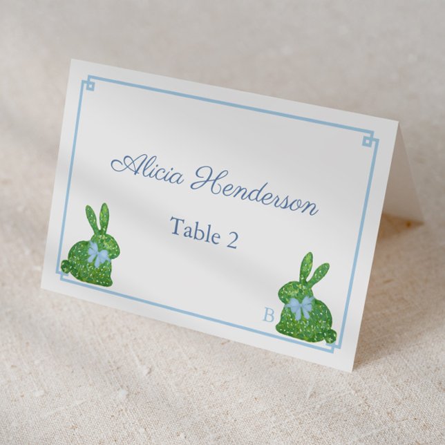Smart Blue & Green Bunny Osterfeier Platzkarten Tischnummer (Individual place cards for baby boy showef with topiary bunny with light blue bow)