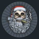 Smokin' Santa Skull Runder Aufkleber<br><div class="desc">Der Weihnachtsmann mit langem Weißbart,  Weihnachtsmannmütze,  Rundgläsern und einer rauchenden Zigarre. Farbe,  Stift & Tinte zeichnend auf T - Shirt,  Sweatshirts,  Karten und Geschenkartikeln.</div>