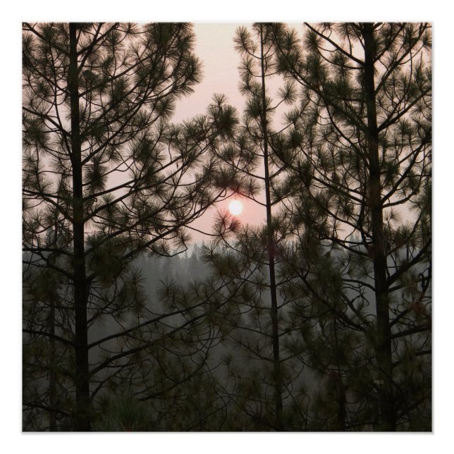 Smoky Sonnenaufgang vom Carr Fire 2018... Poster (Vorderseite)