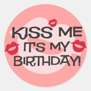 Smooches küssen mich Geburtstag Runder Aufkleber