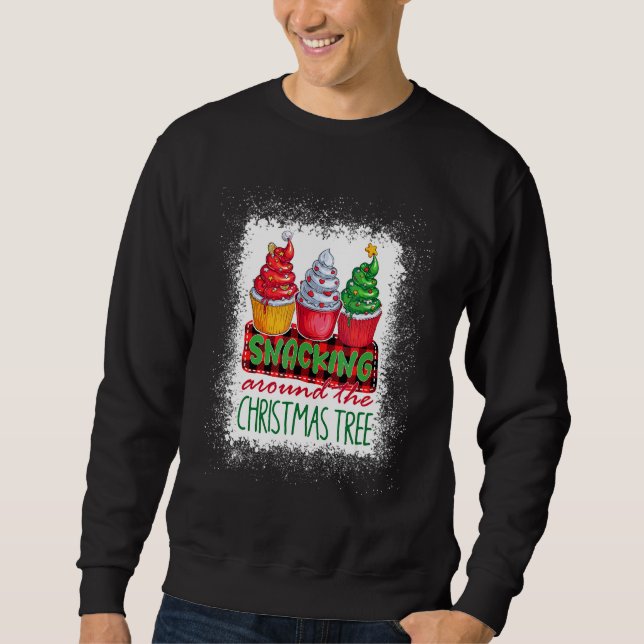 Snacks um den Weihnachtsbaum Cupcakes Gebleicht Sweatshirt (Vorderseite)