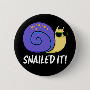 Snail Pub Dark BG Button