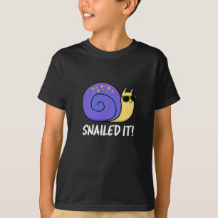 Snail Pub Dark BG T-Shirt