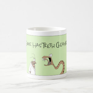 Snake Gets Teeth Cleaned Kaffeetasse