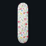 Snoopy So Sweet Blume Muster Skateboard<br><div class="desc">Schauen Sie sich dieses super niedliche Design an,  das Snoopy in einem hellen,  blumengeschmückten Gartenmuster präsentiert.</div>