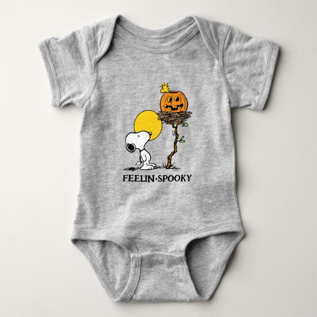 Snoopy und Holznest mit Jack O' Lantern Baby Strampler (Vorderseite)
