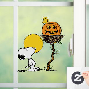 Snoopy und Holznest mit Jack O' Lantern Fensteraufkleber