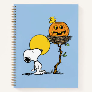 Snoopy und Holznest mit Jack O' Lantern Notizbuch