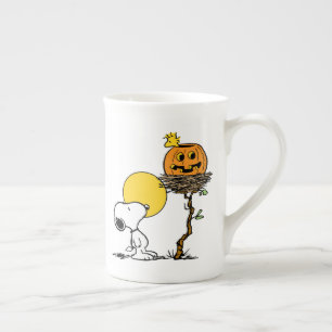 Snoopy und Holznest mit Jack O' Lantern Prozellantasse