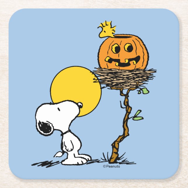 Snoopy und Holznest mit Jack O' Lantern Rechteckiger Pappuntersetzer (Vorderseite)