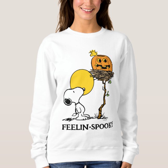 Snoopy und Holznest mit Jack O' Lantern Sweatshirt (Vorderseite)