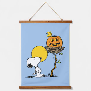 Snoopy und Holznest mit Jack O' Lantern Wandteppich Mit Holzrahmen
