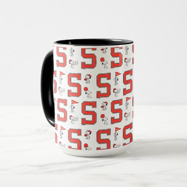 Snoopy Varsity Sports Pattern Tasse (Vorderseite Links)