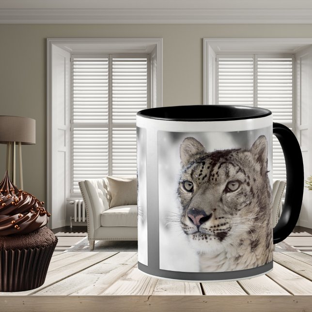 Snow Leopard Portrait Big Cat Tasse (A beautiful mug for any cat lover featuring an image of a snow leopard)