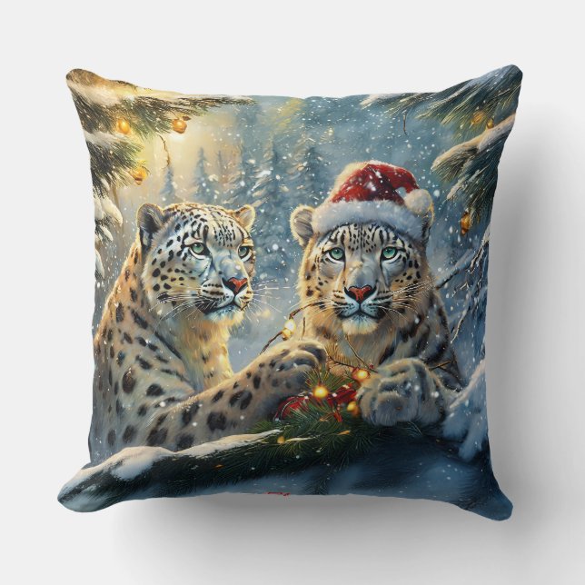 Snow Leopards Holiday Design von Rich AMeN Gill Kissen (Vorderseite)