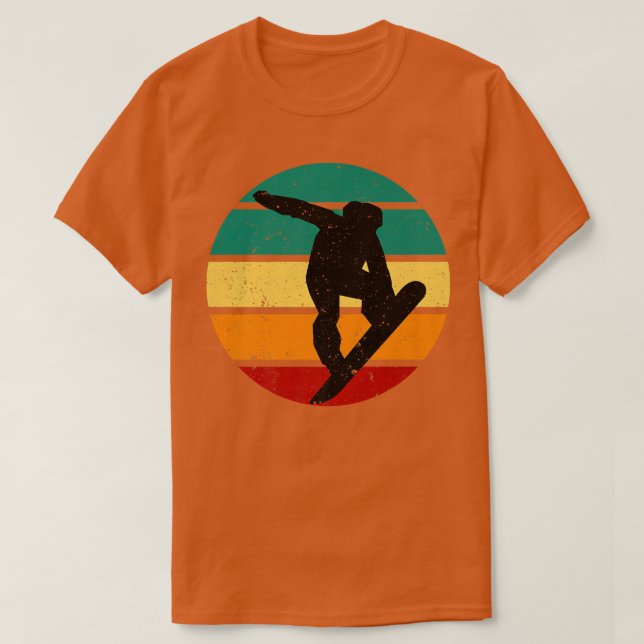 Snowboard Retro Sonnenuntergang Wintersportort Alp T-Shirt (Design vorne)