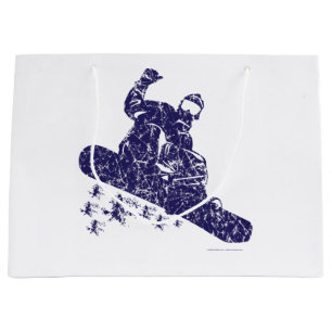 Snowboarder schnappt High Snow Drives Große Geschenktüte